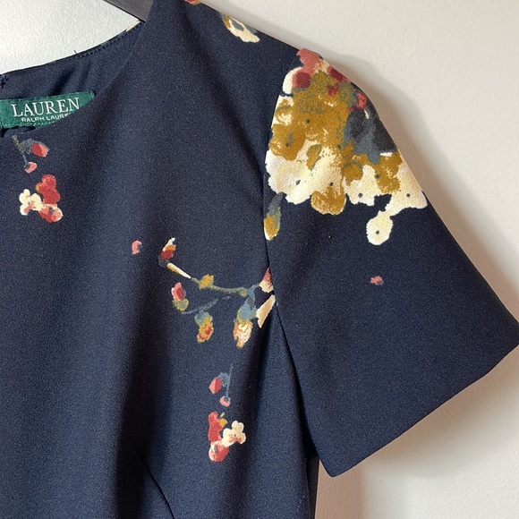 Ralph Lauren dress floral A line with pleated hem in navy. Size 6. - Picture 4 of 11